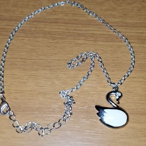 🦢Swan Necklace🦢